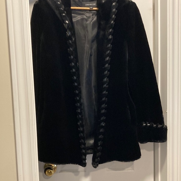 NWOT - Jones New York Ladies Black Hooded Faux Fur Woven Trim Coat - Sz M* - Picture 5 of 15